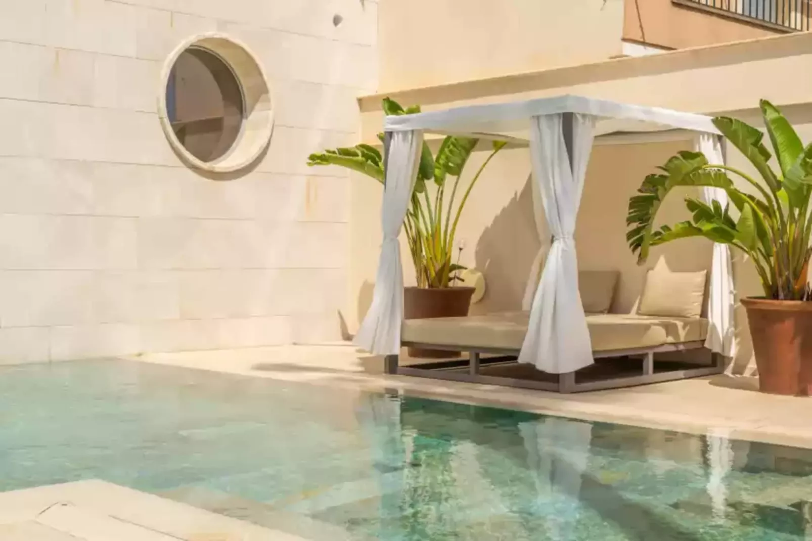 Rainbow Home Mallorca-Zwembad