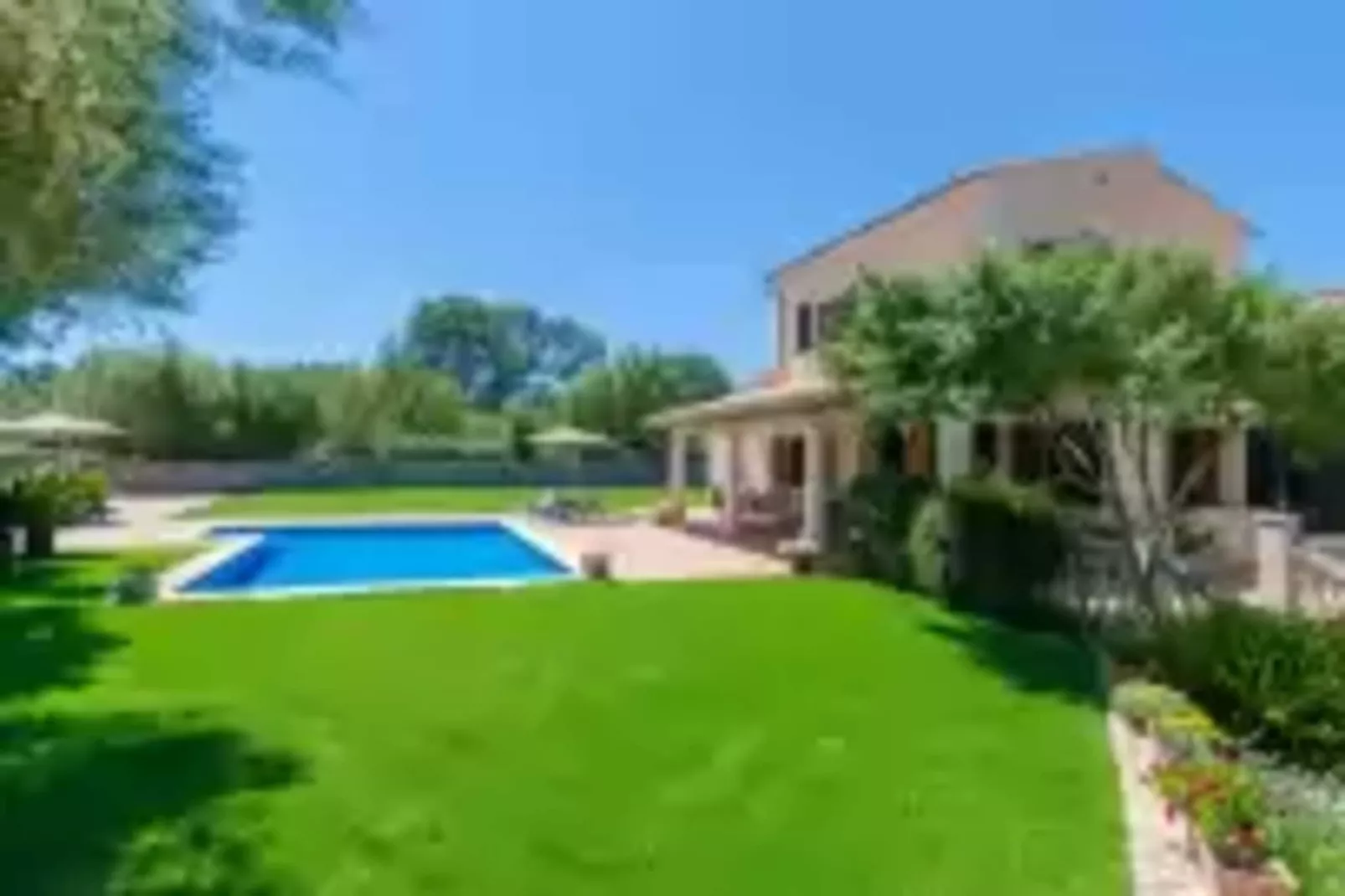 Es Vedat 4-Buitenkant zomer