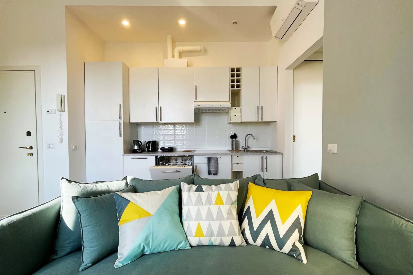 CENTRO Solferino - Elegant apt in historical build-Niet-getagd