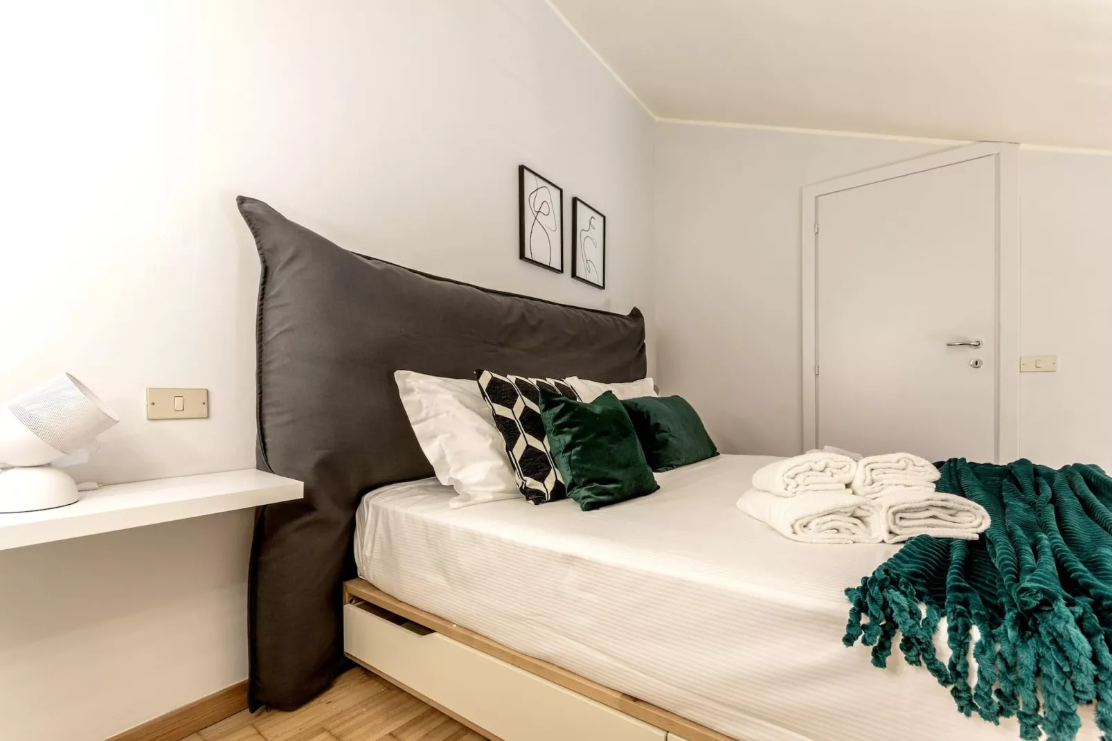 CENTRO Vicolo Fiori - Modern split-level apartment-Niet-getagd