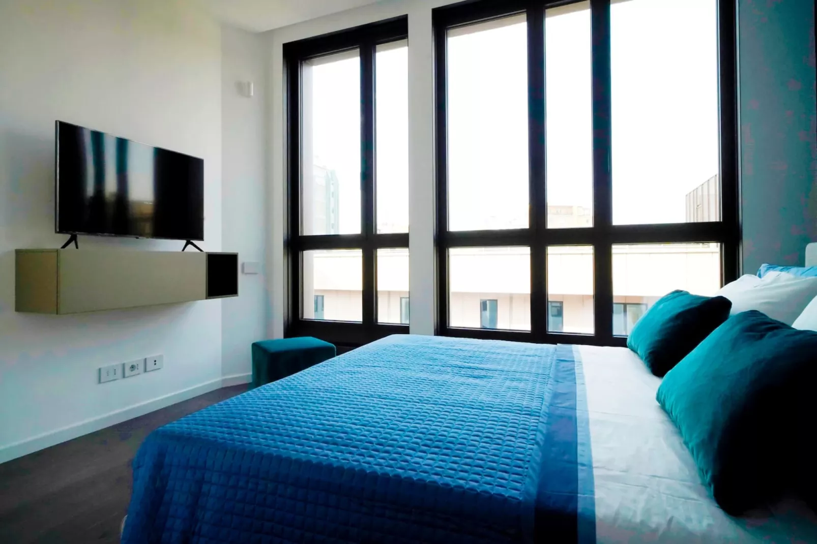 CENTRO San Babila  - Central Tower apartment w/ter-Niet-getagd