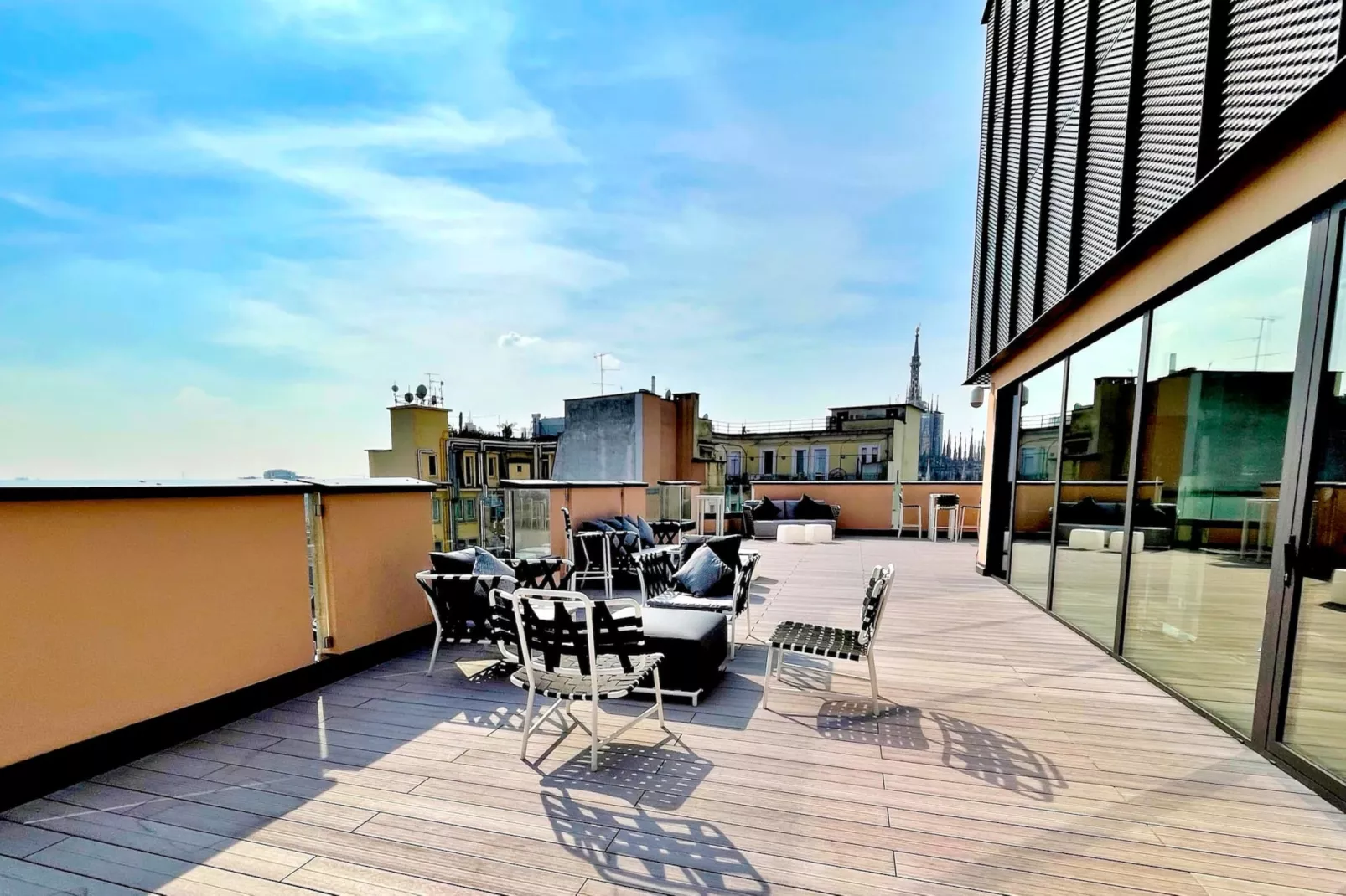 CENTRO San Babila  - Central Tower apartment w/ter-Niet-getagd