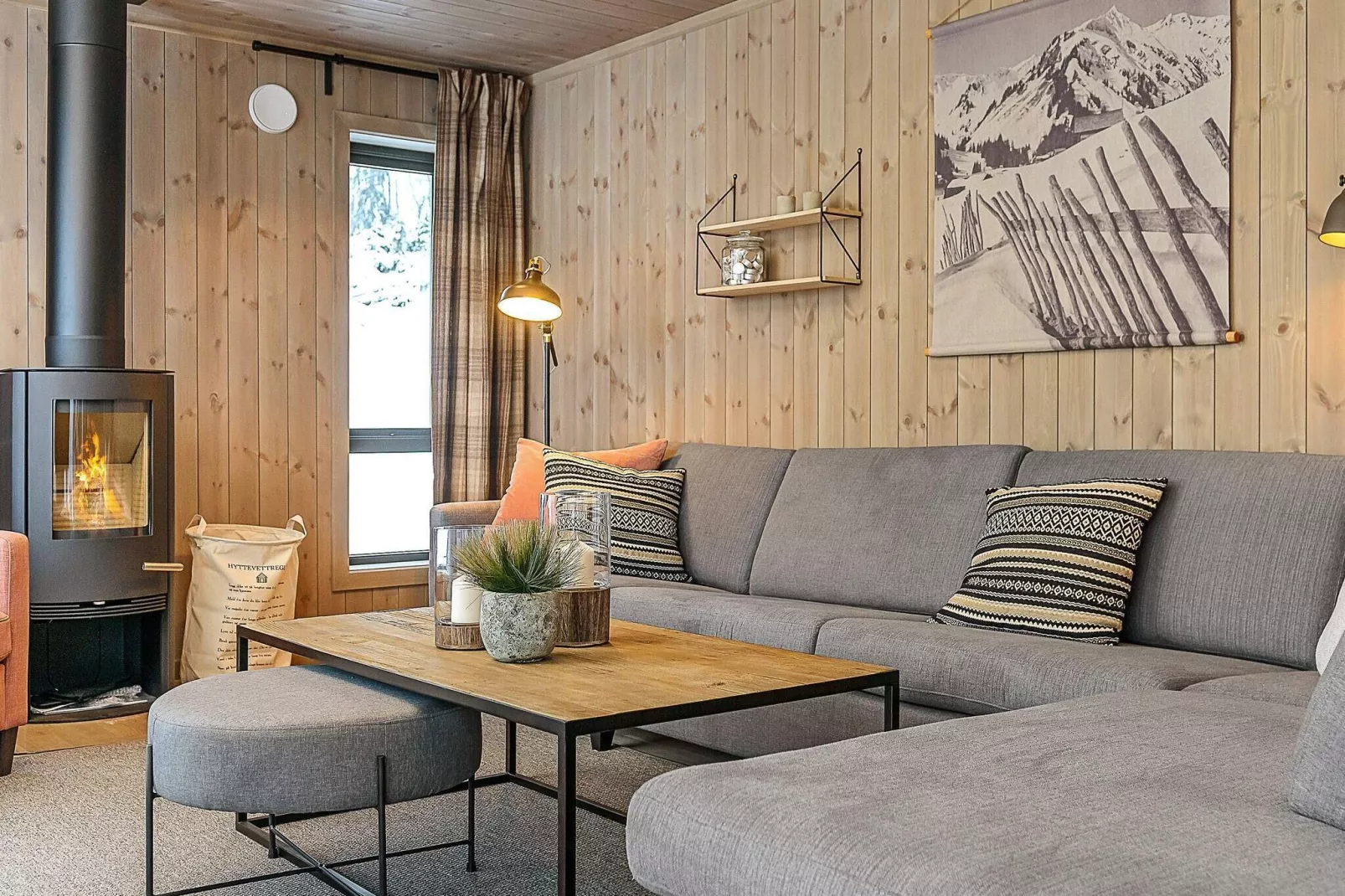 Stijlvolle Cabin Retreat in Varden-By Traum-Binnen