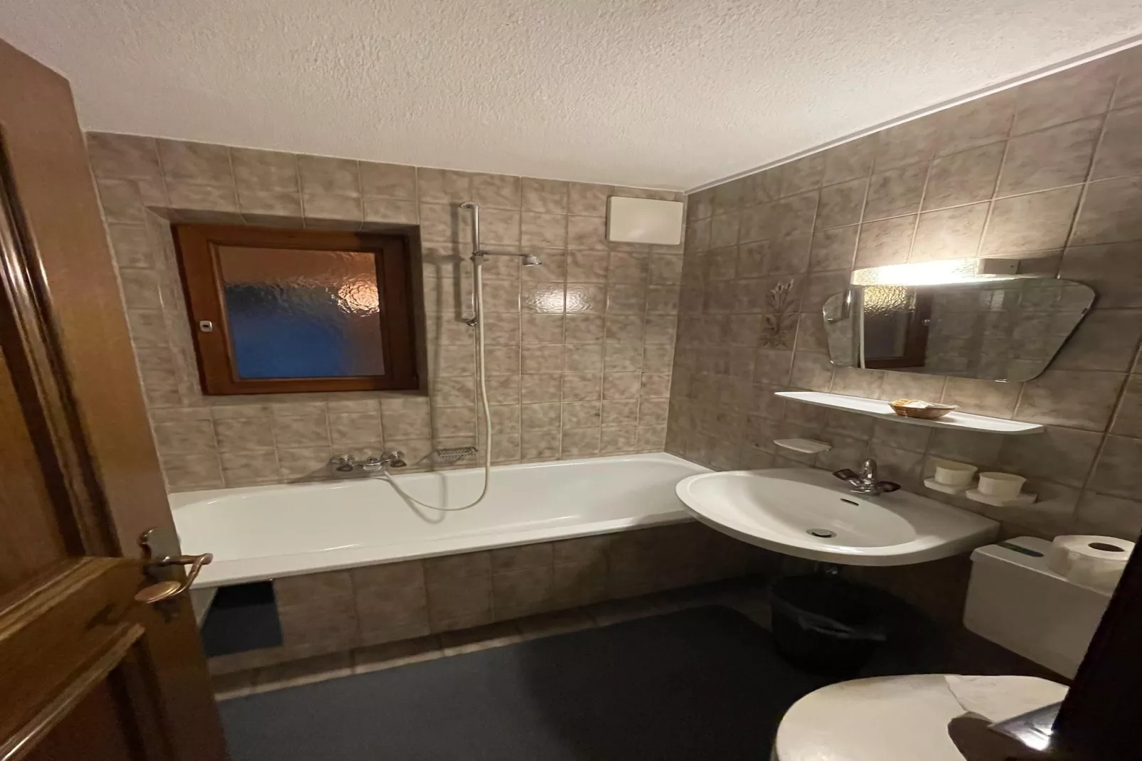 Lechner Alpenrose-Badkamer