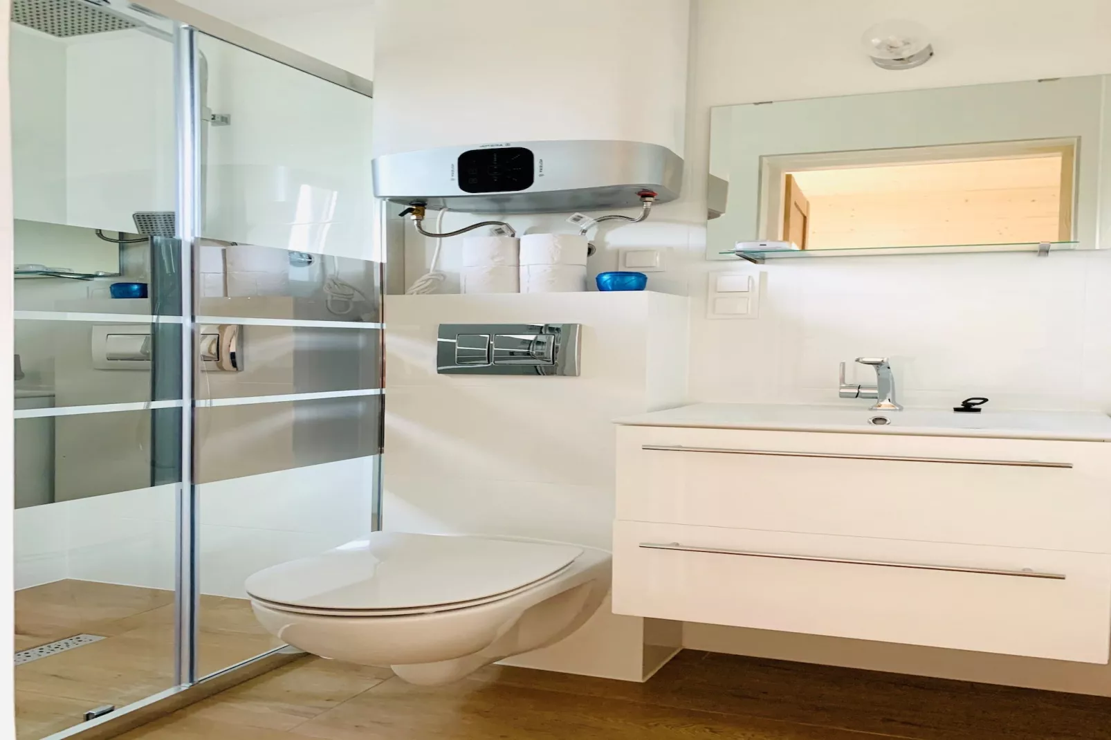 Domek PREMIUM dla 4 osób Sarbinowo-Badkamer
