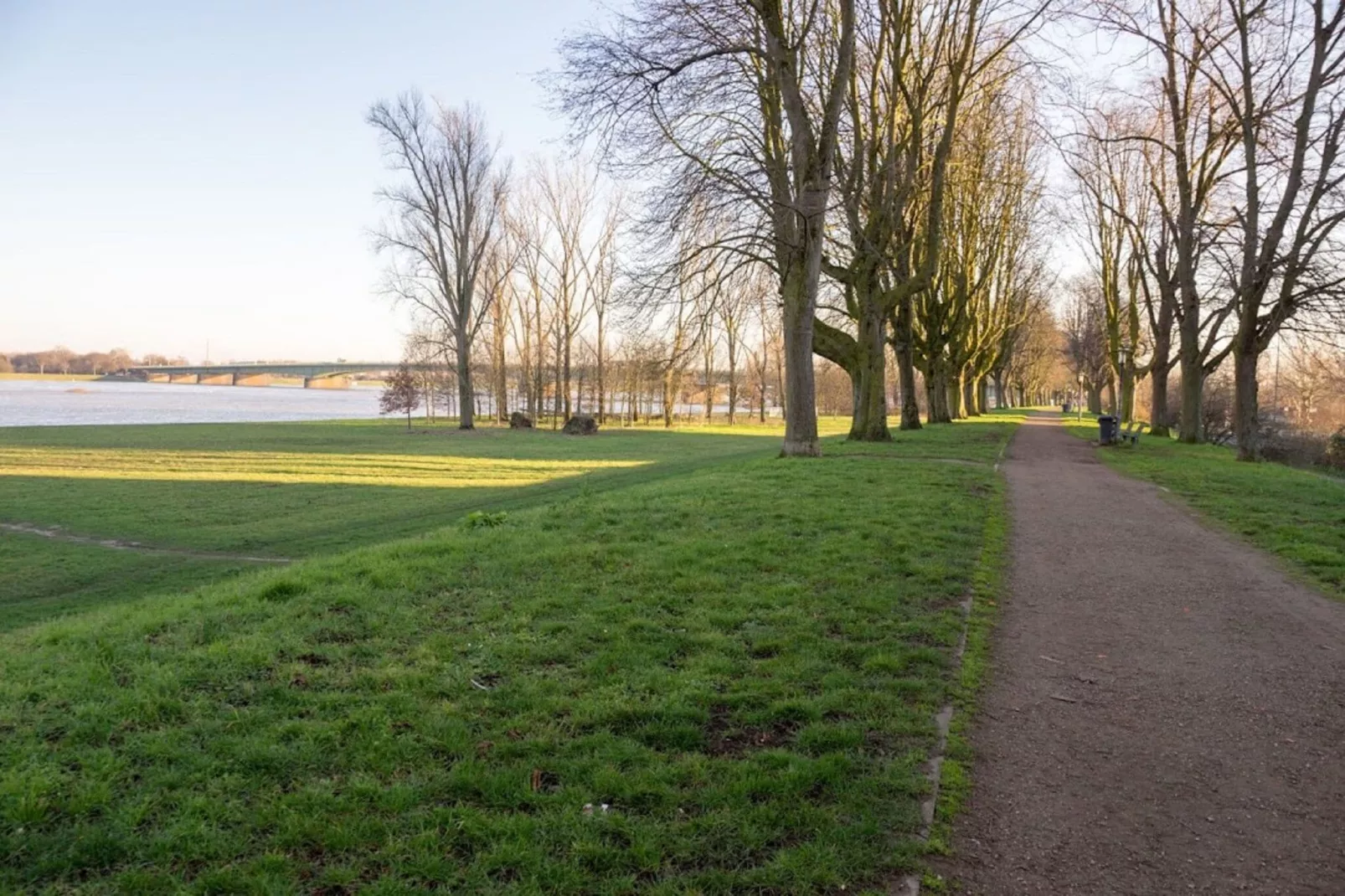 Ferienwohnung Messe Neuss Rheinpark-Center-Gebieden zomer 1km