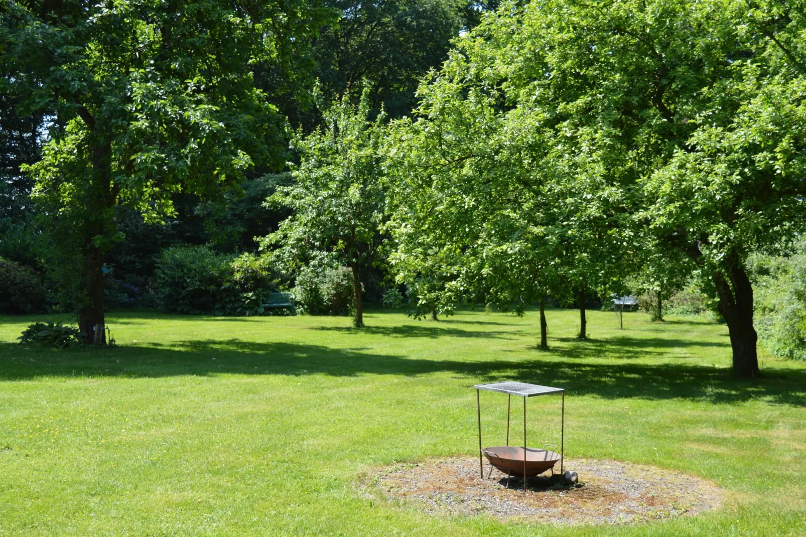 Landhaus Lindern-Tuinen zomer