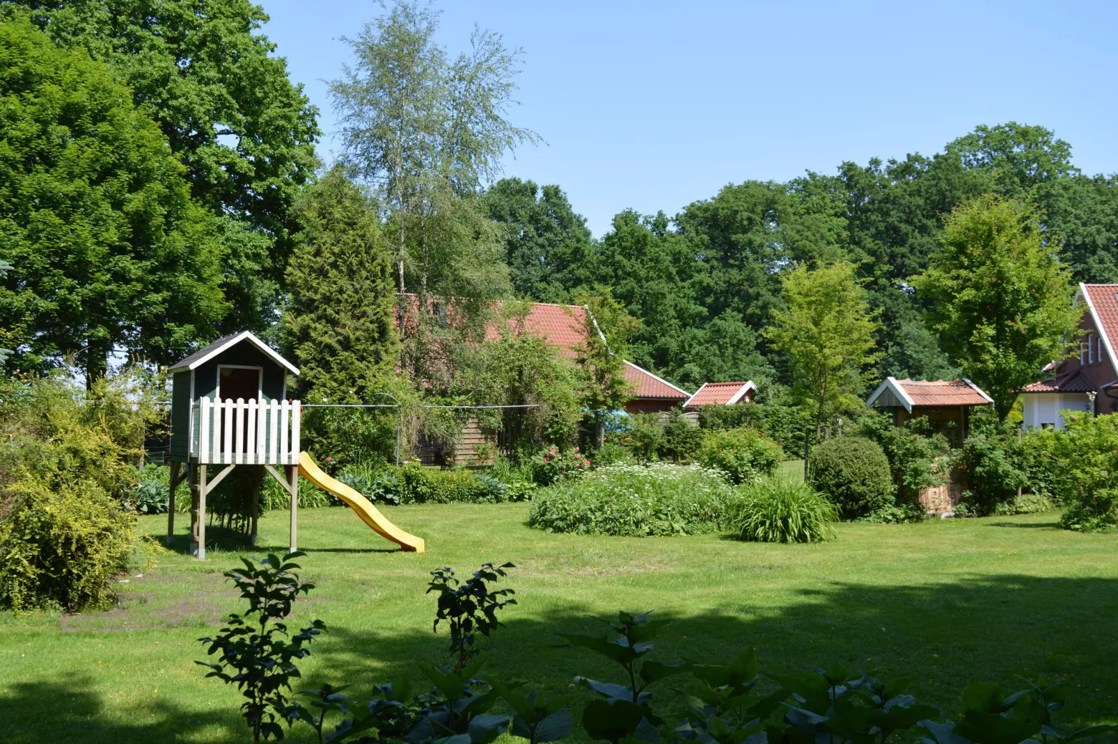 Landhaus Lindern-Tuinen zomer