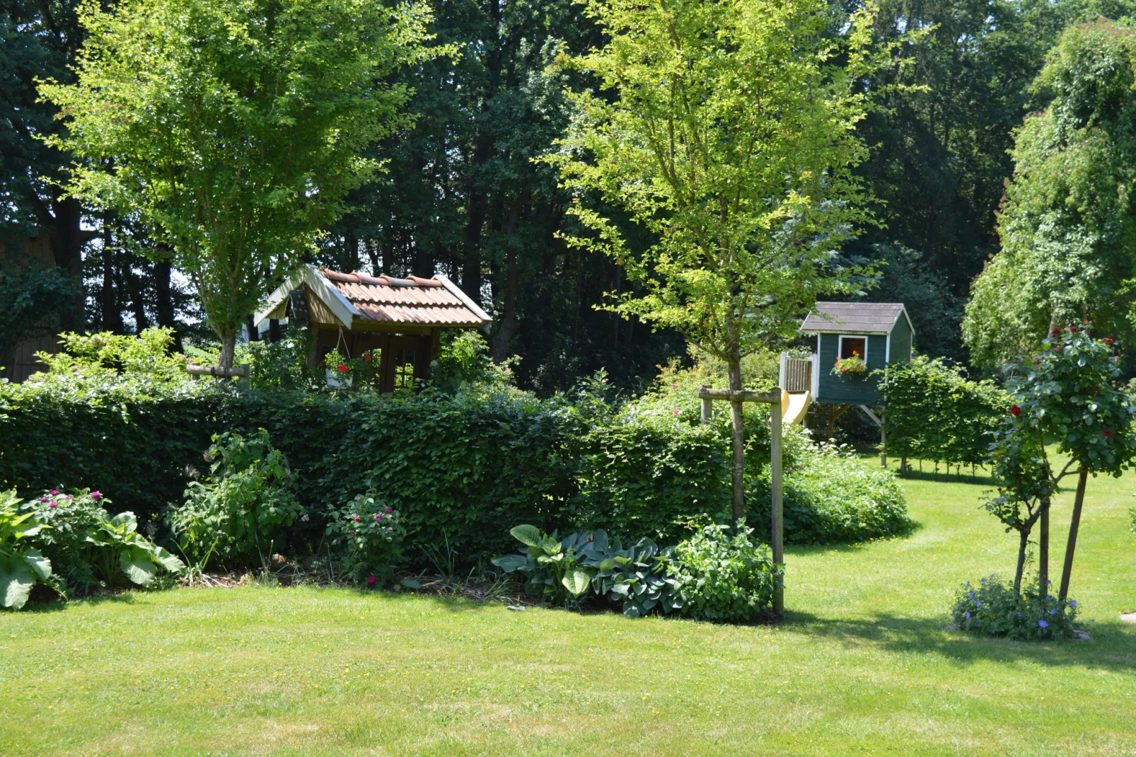 Landhaus Lindern-Tuinen zomer
