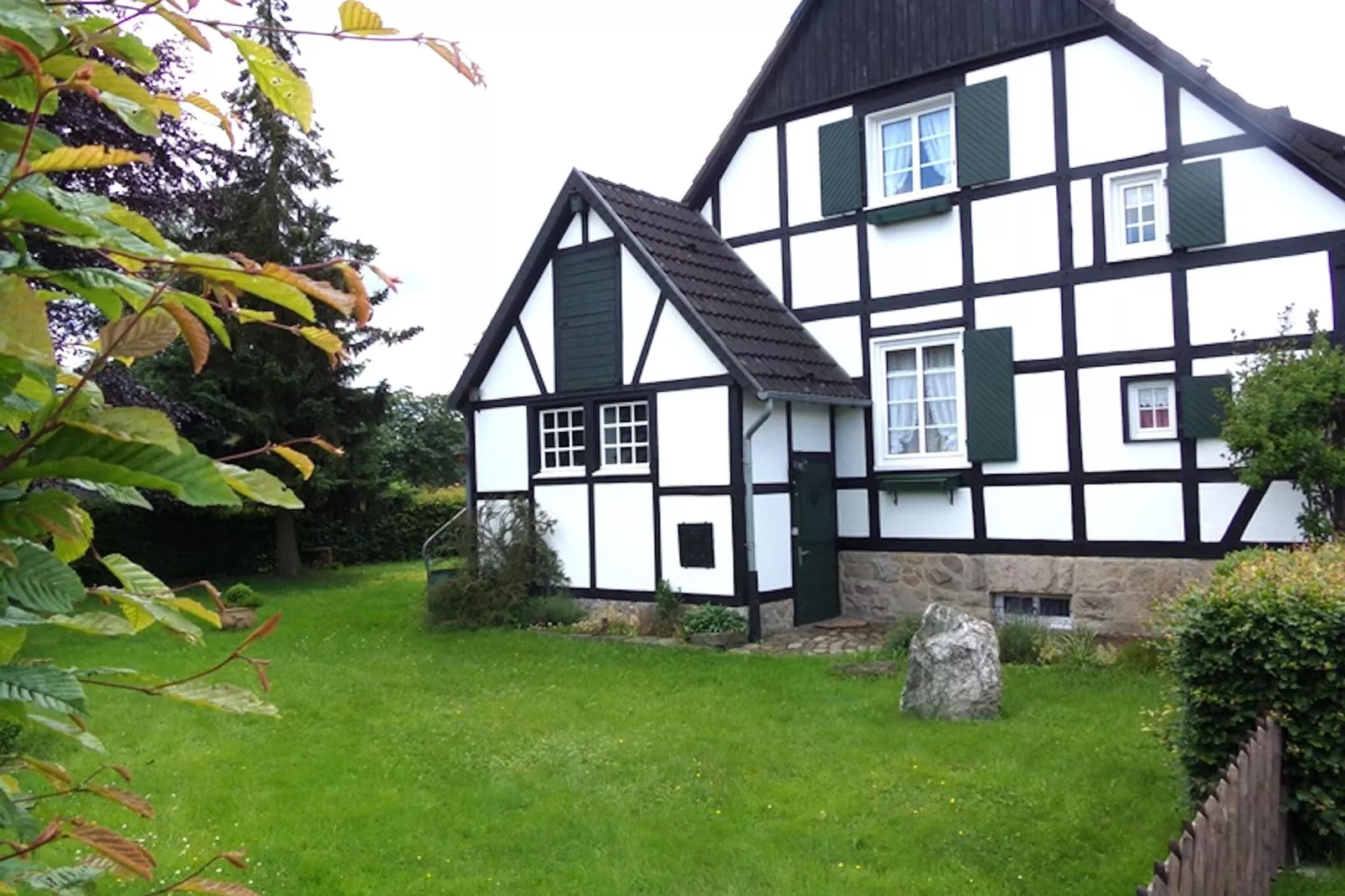 Ferienhaus Neurott Monschau-Kalterherberg-Buitenkant zomer