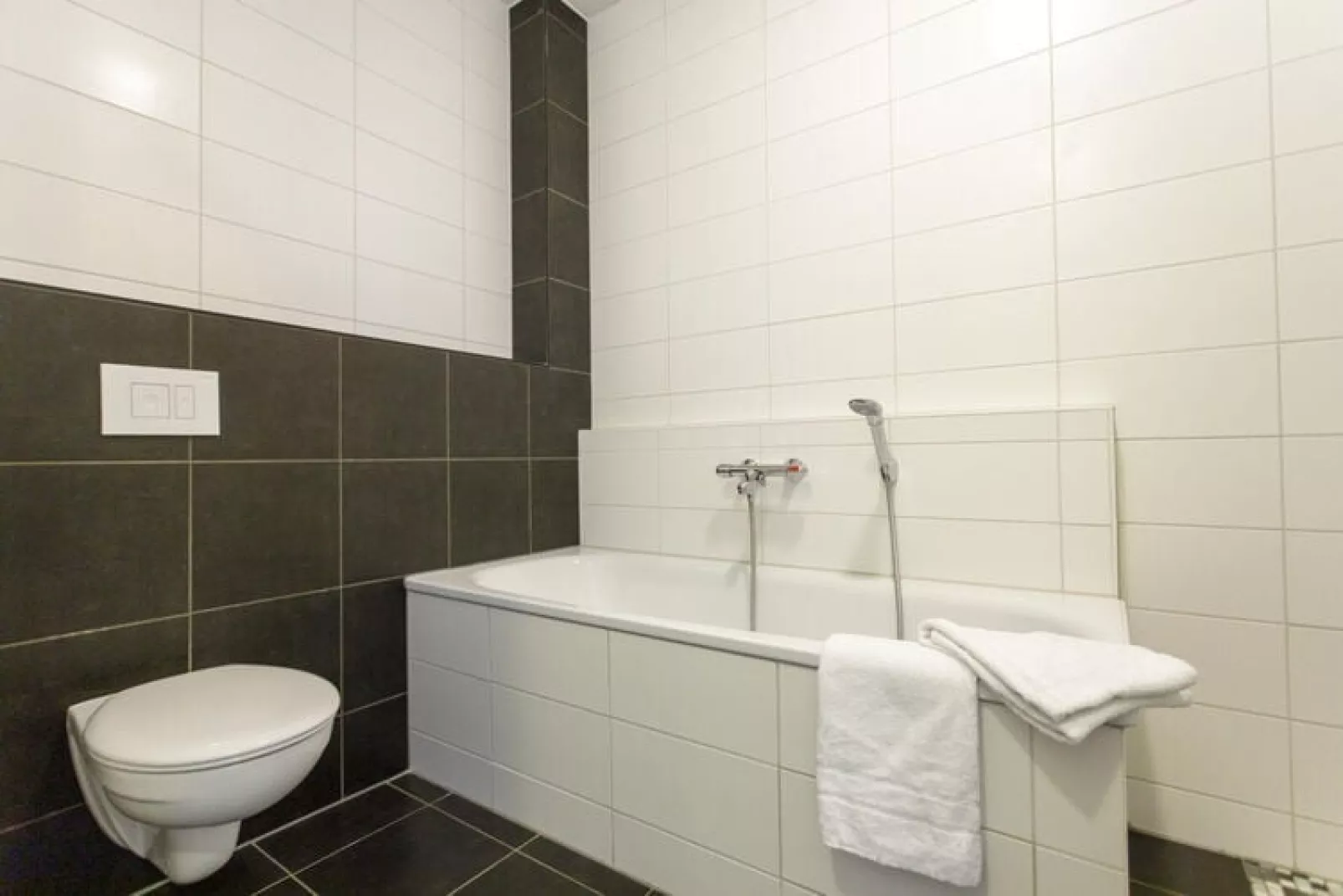 Wittensee Comfort, Eifeler Tor-Badkamer