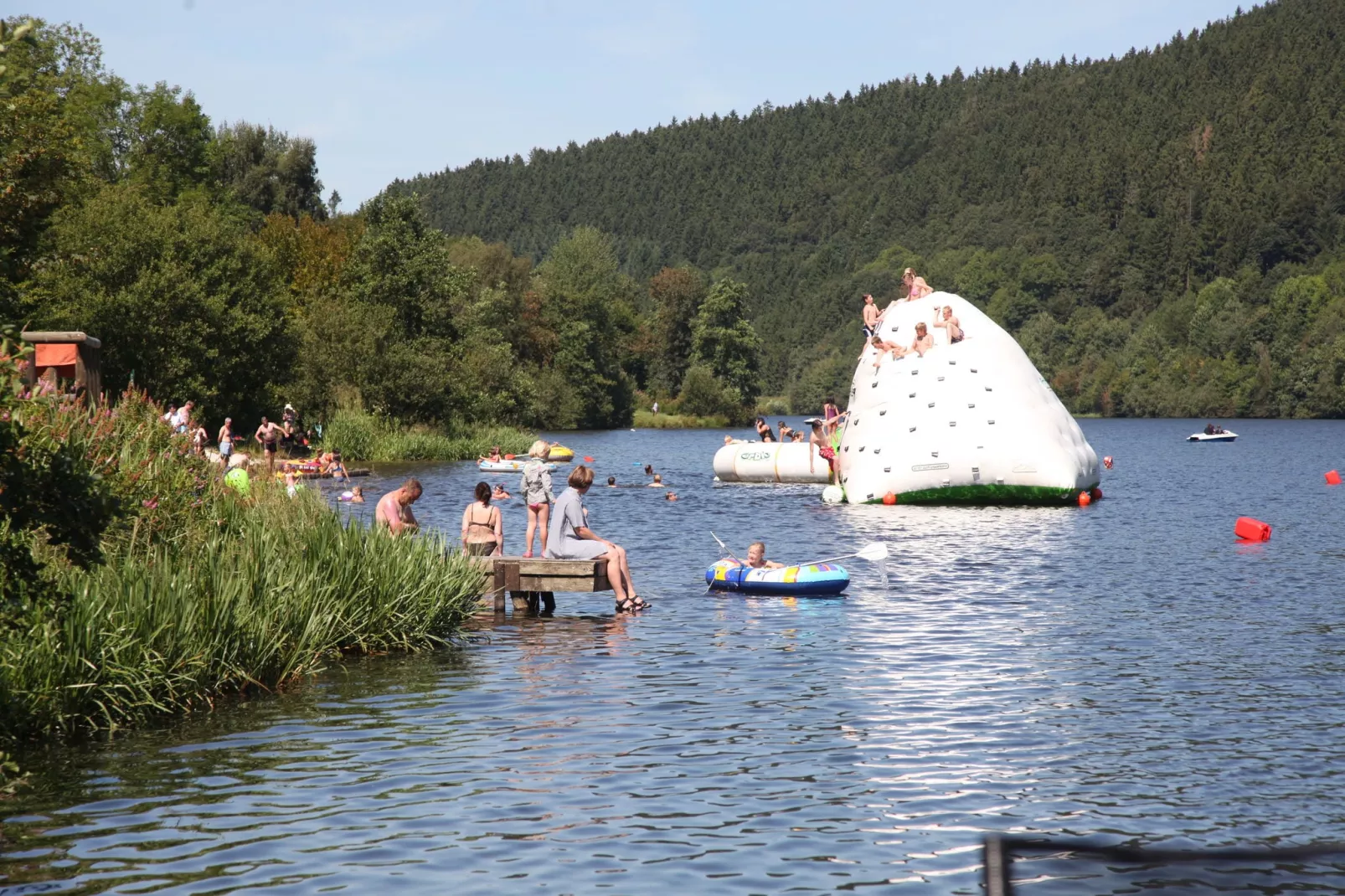 Eifelpark Kronenburger See 2-Gebieden zomer 1km