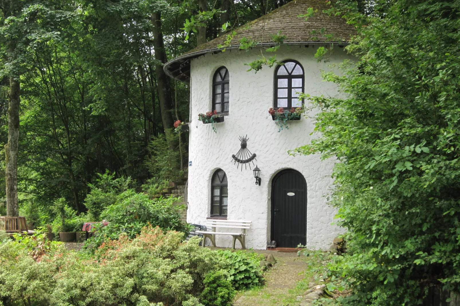 Turm zur Pfaffenley-Buitenkant zomer