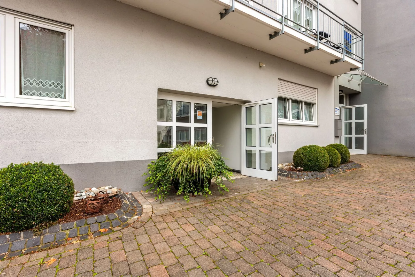 Fabry's Apartmenthof-Buitenkant zomer