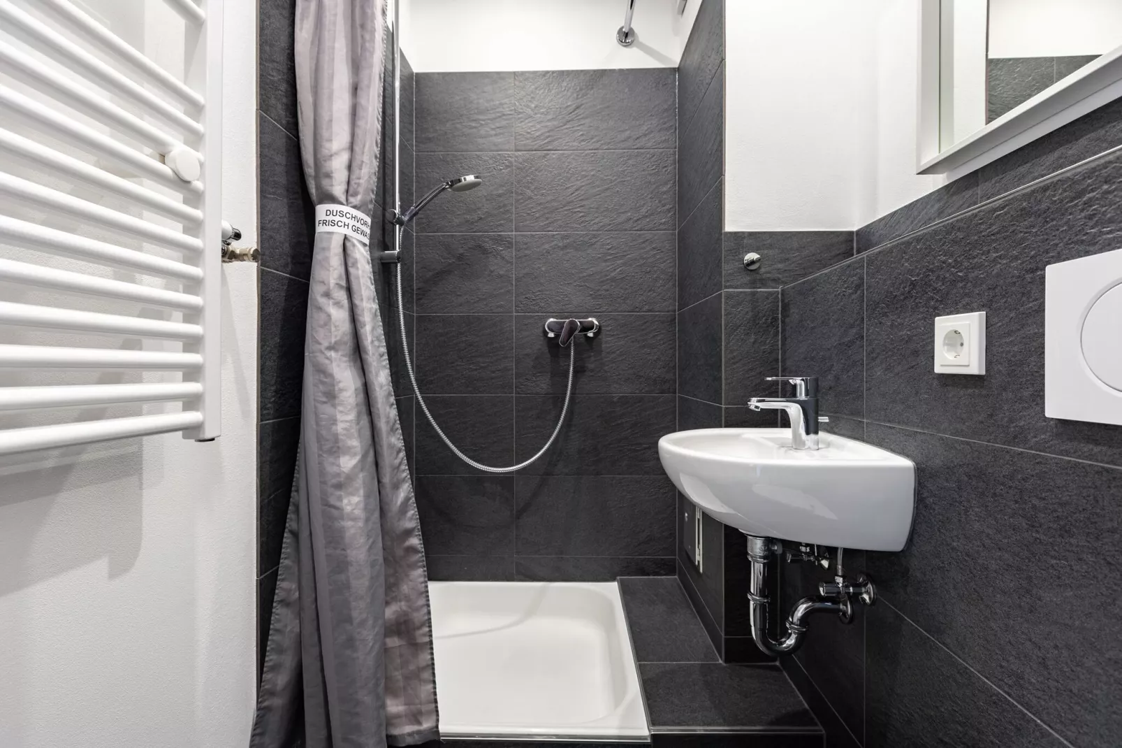 Fabryshof 03-Badkamer
