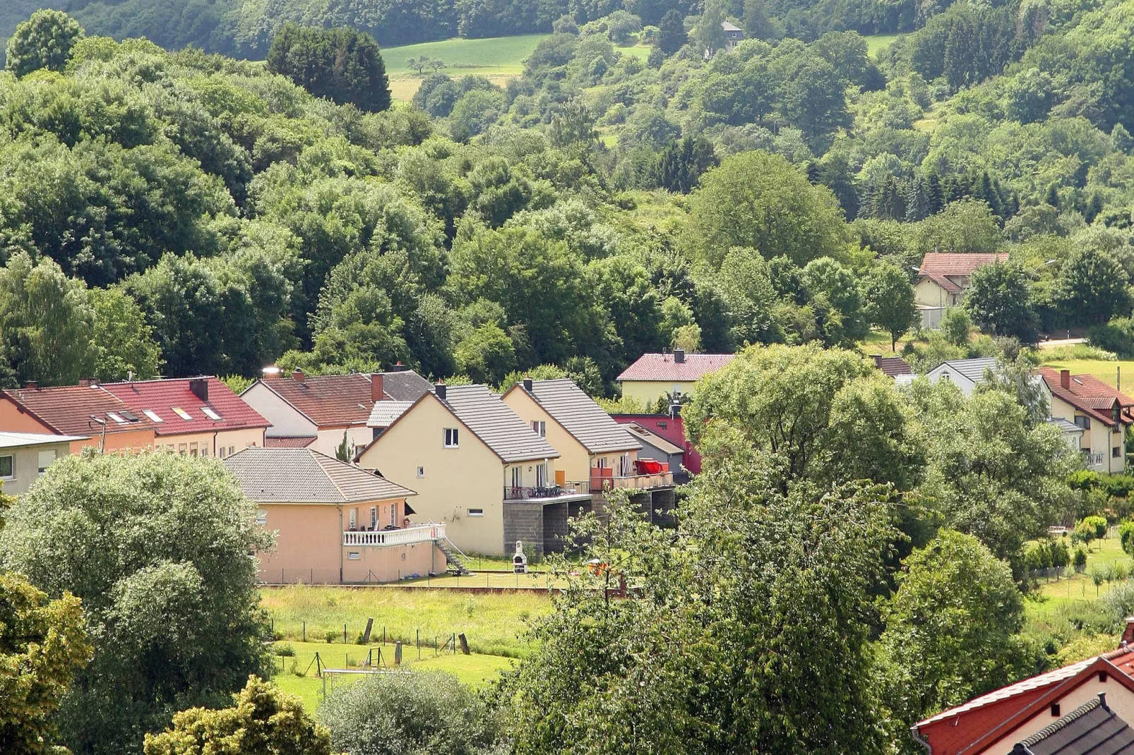 Fabry im Hof-Uitzicht zomer