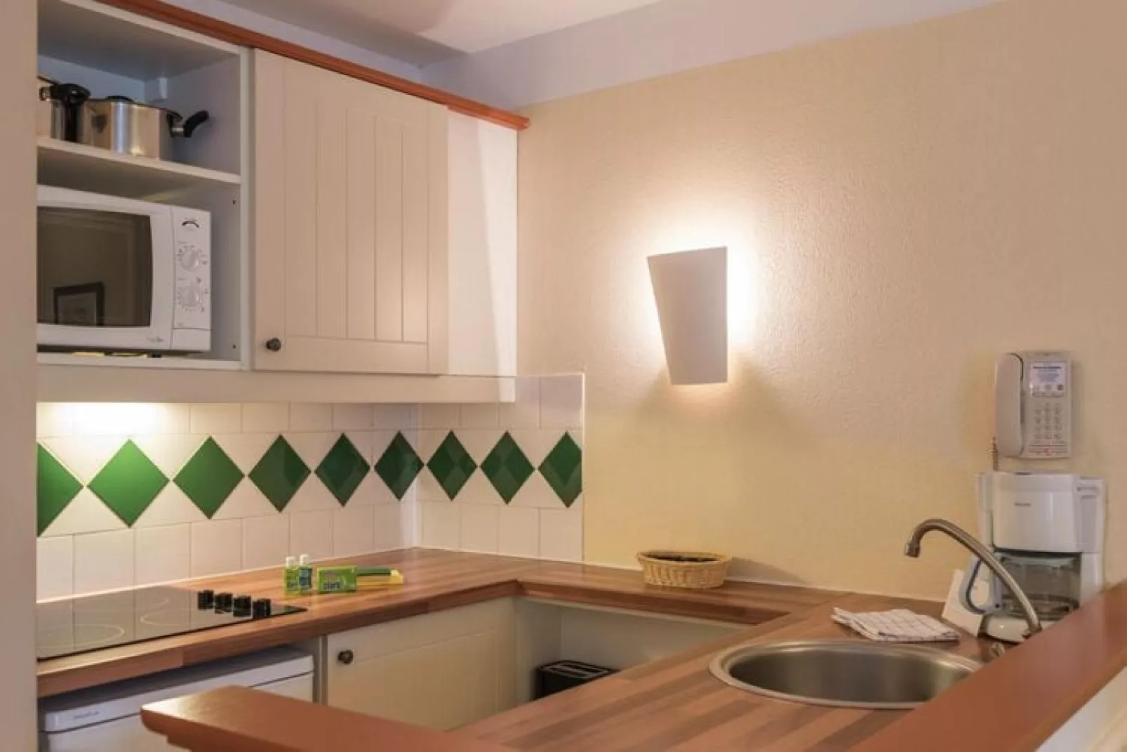 Residence La Villa Maldagora St Jean-de-Luz - 27 Apt 7 p- 1 chambre  1 coin nuit Standarding alcove-27 Apt. 7 p.- 1 chambre + 1 coin nuit Standarding alcove-Keuken