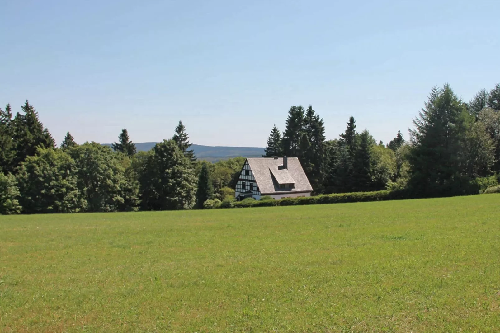 Idyllisch vakantiehuis bij het skigebied-Gebieden zomer 1km