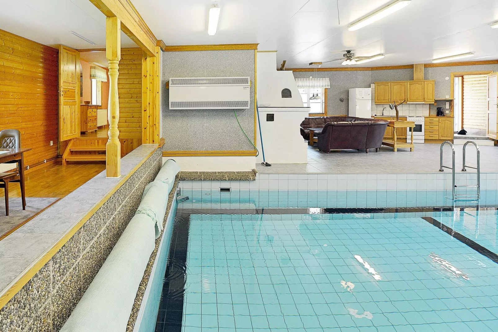 17 persoons vakantie huis in MELLERUD-Zwembad