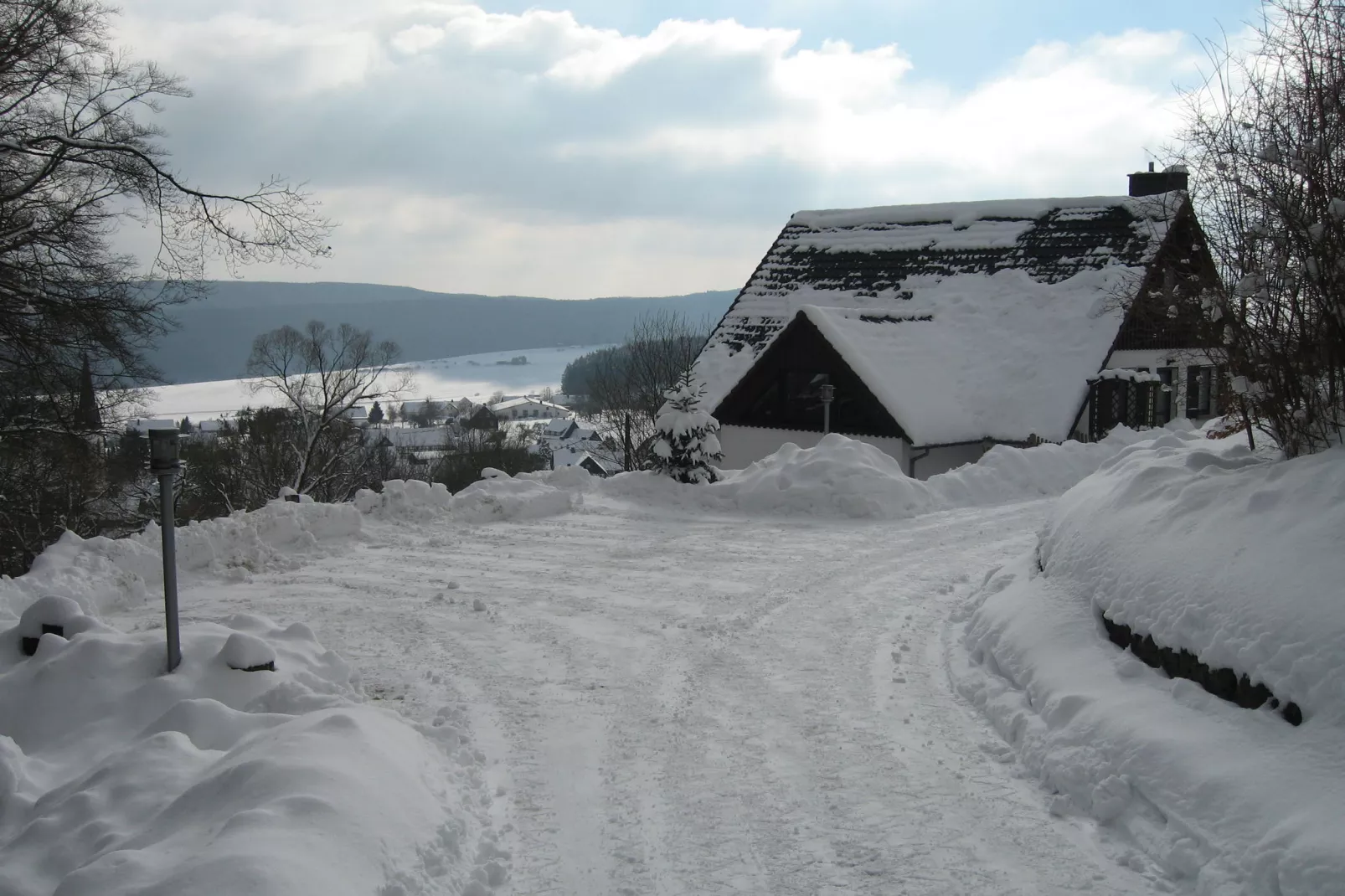 Gruppenhaus Hochsauerland-Exterieur winter