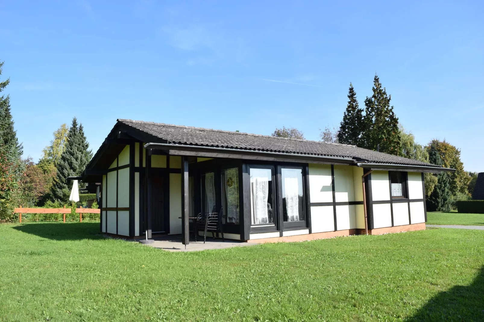 Feriendorf Waldbrunn 2-Buitenkant zomer