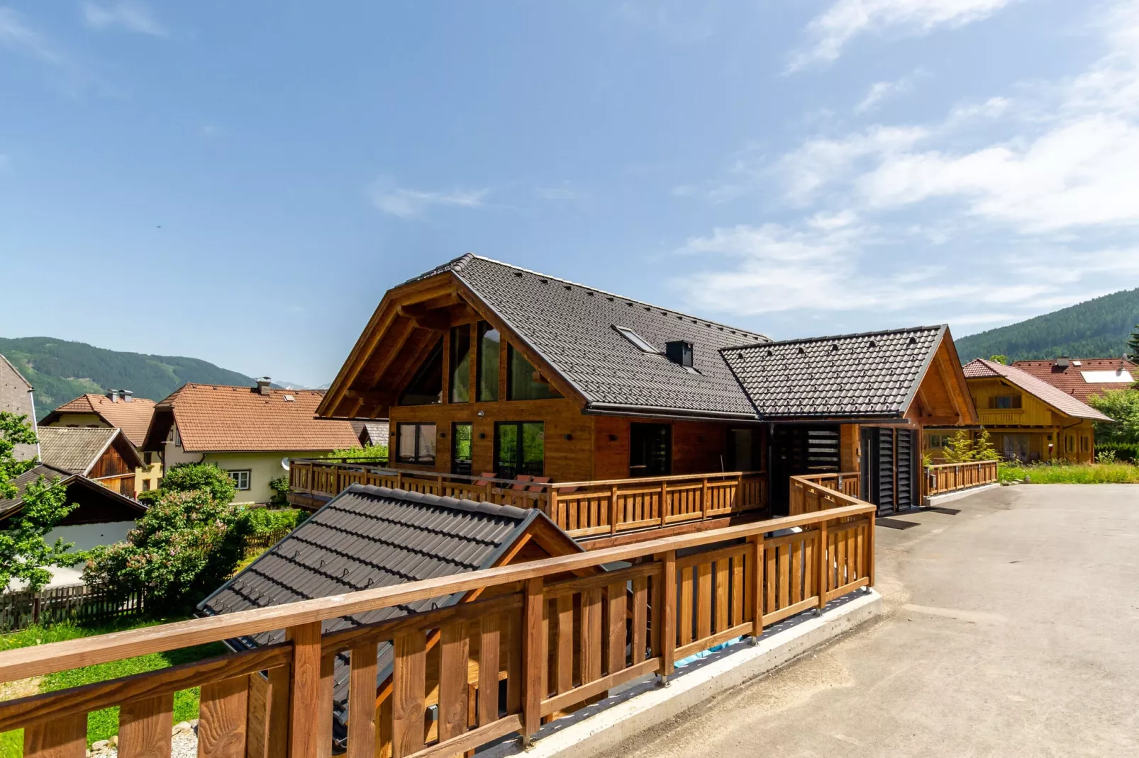 Alpinn Wellnesschalet 1-Buitenkant zomer