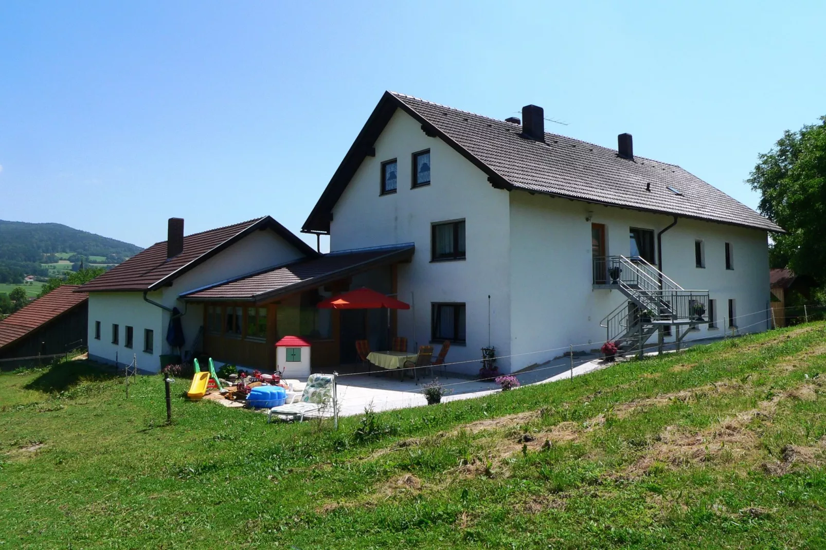 Landhaus Rosmarie-Buitenkant zomer