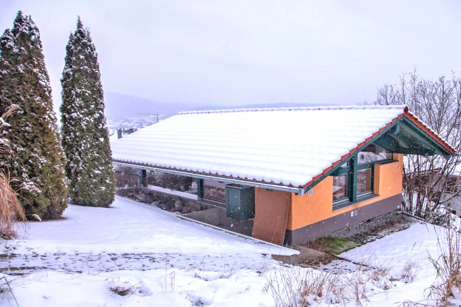 Ferienhaus mit Whirlpool und Sauna in Viechtach-Exterieur winter