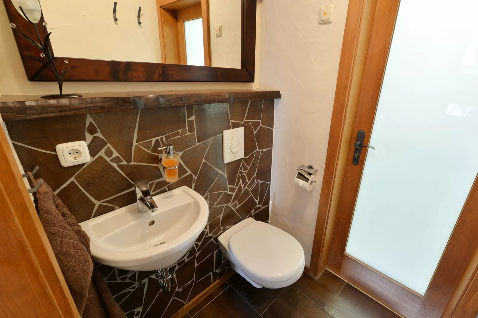 Ferienhaus mit Whirlpool und Sauna in Viechtach-Badkamer