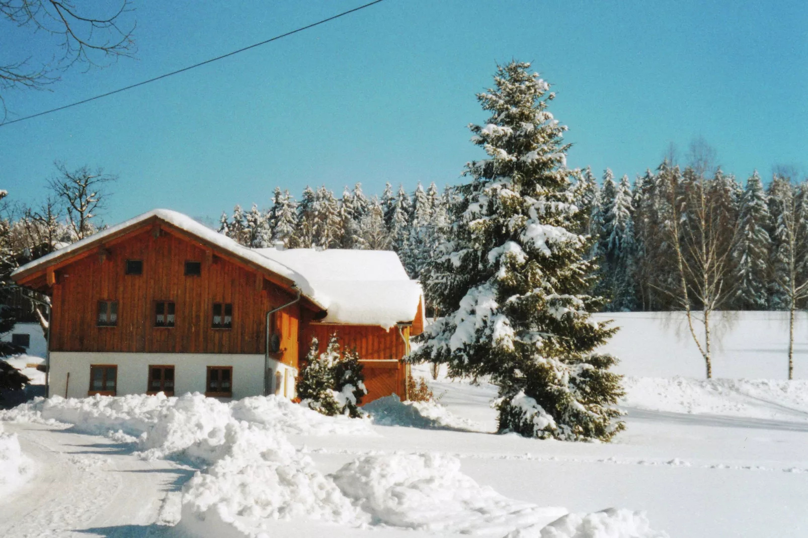 Ferienhaus Wiesing-Exterieur winter
