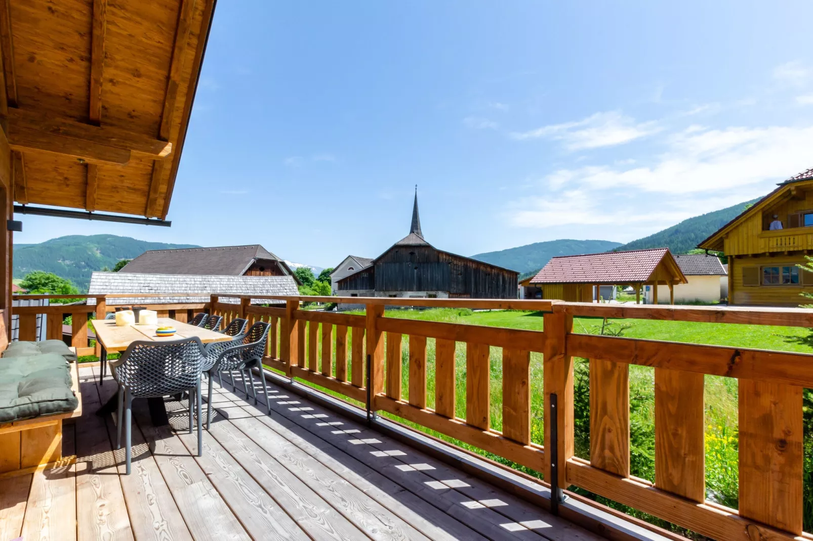 Alpinn Wellnesschalet 2-Uitzicht zomer