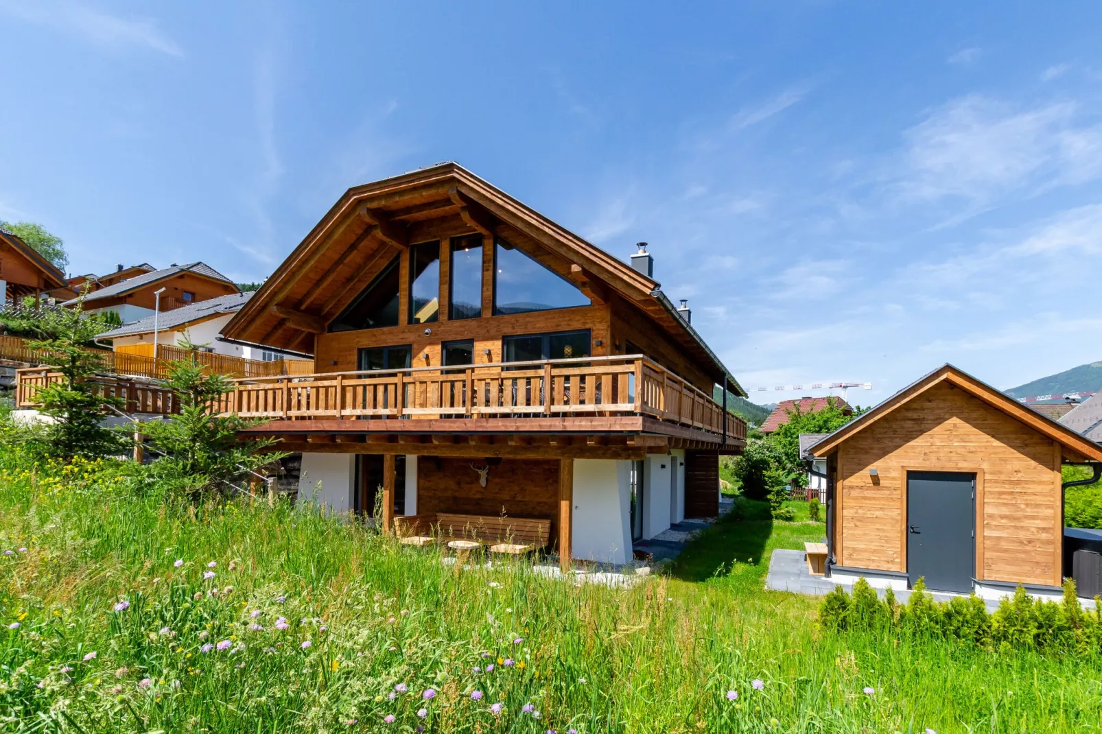 Alpinn Wellnesschalet 2-Buitenkant zomer