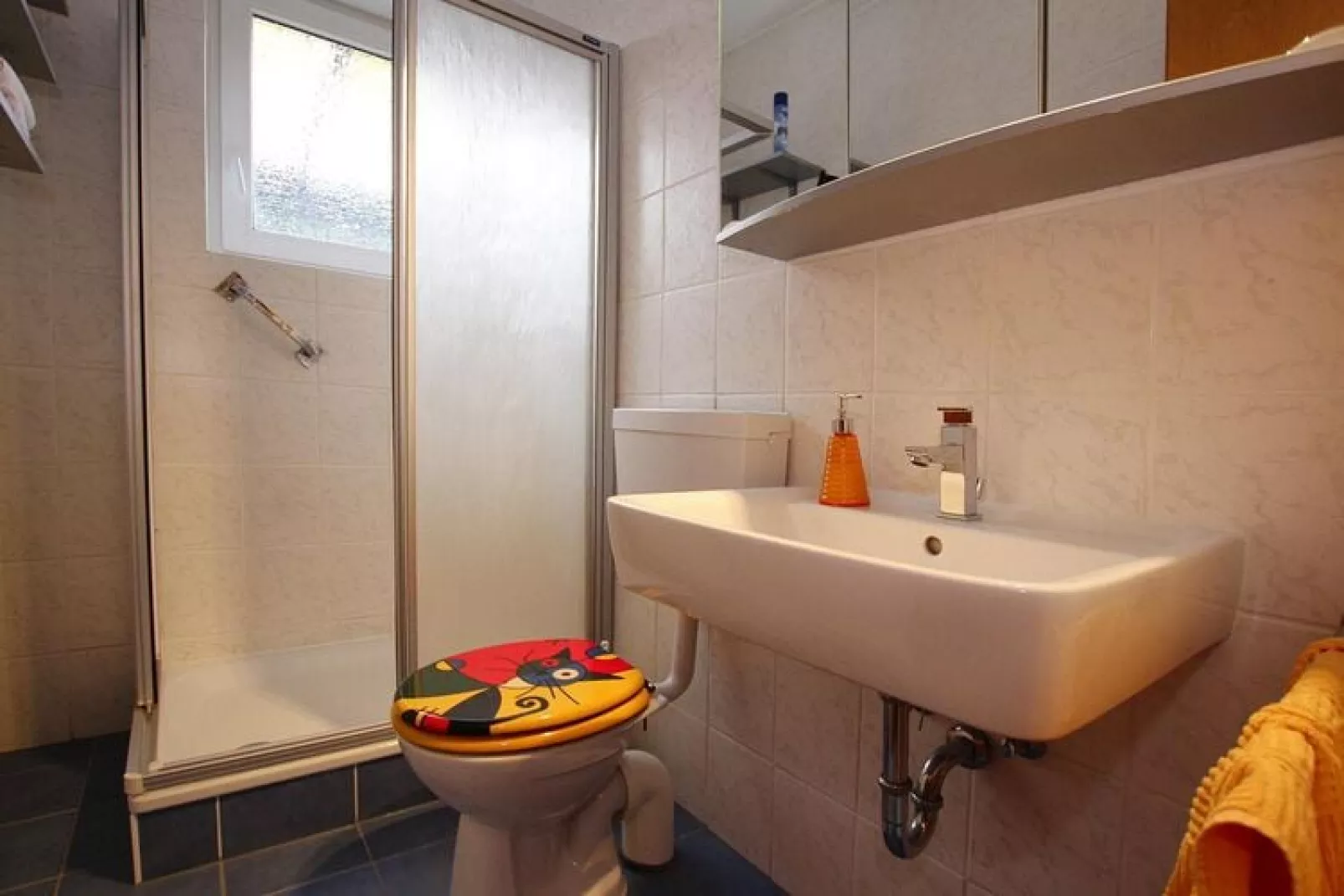 Kombination Bärenhütte  Hirschblick 10 Erw 2 Kinder-Badkamer