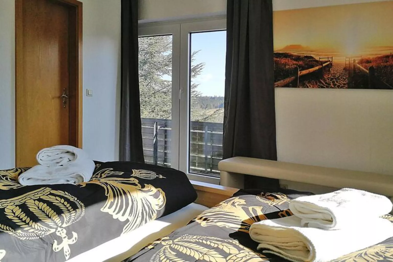 Kombination Bärenhütte  Hirschblick 10 Erw 2 Kinder-Slaapkamer