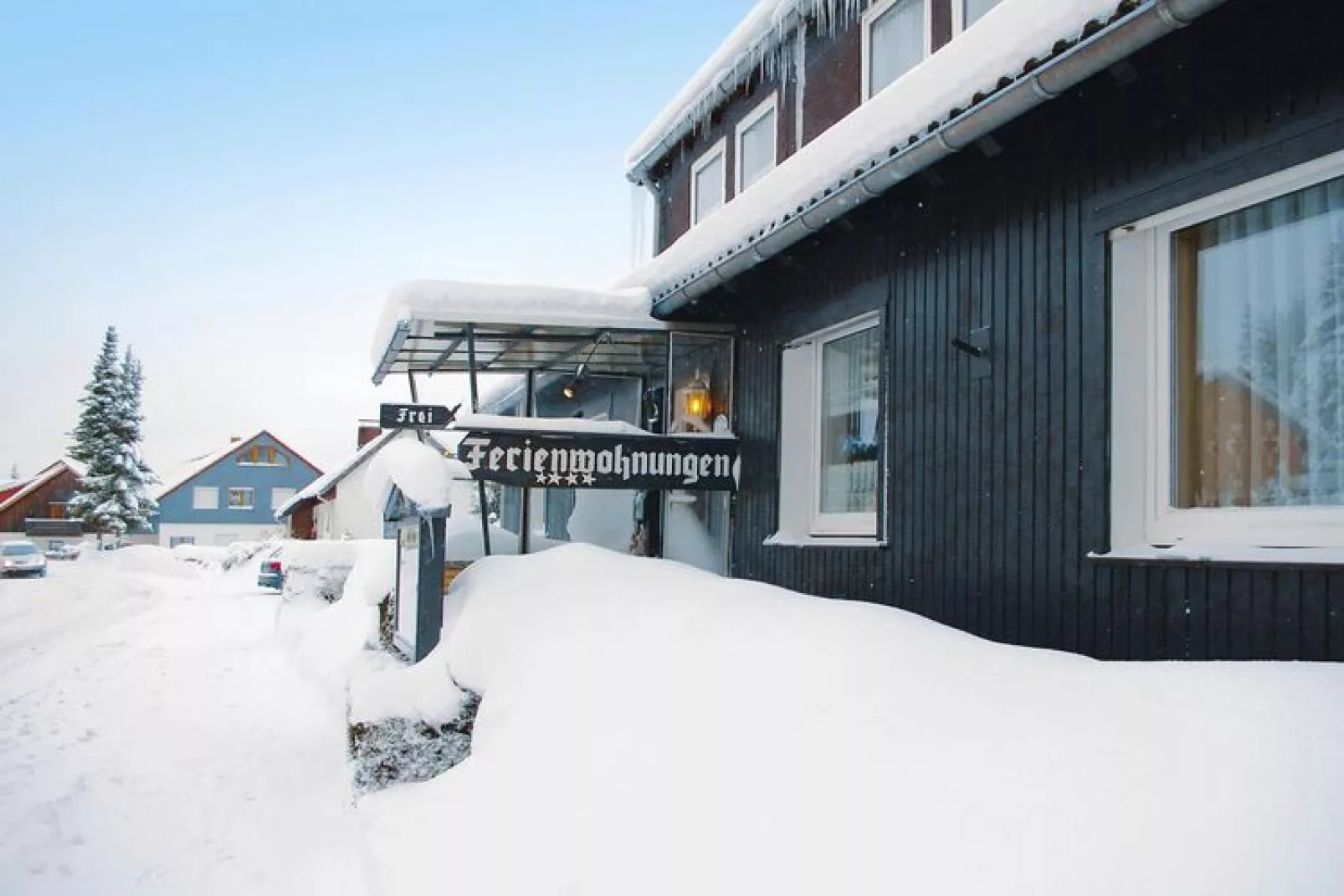 Kombination Bärenhütte  Hirschblick 8 Erw 2 Kinder-Exterieur winter