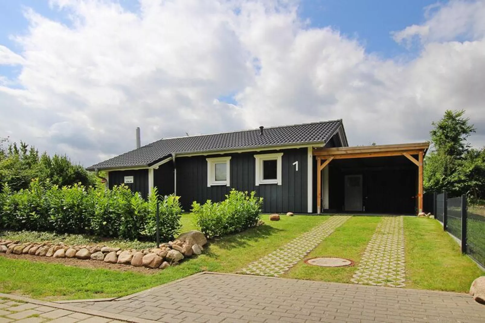 Ferienhaus Tversted-Buitenkant zomer