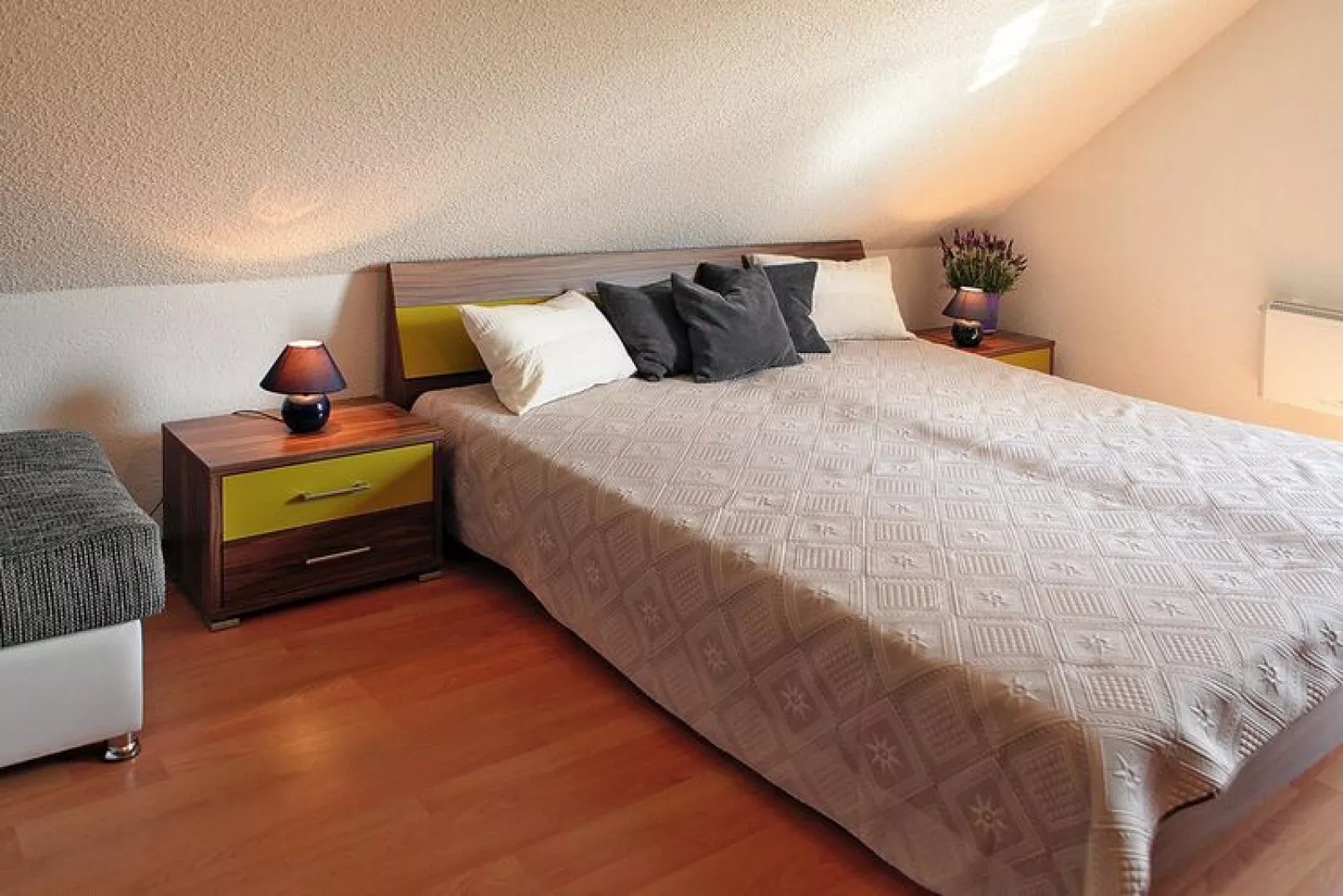 FH mit Balkon Seeblick und kleiner Terrasse 7-8 Personen 135 qm