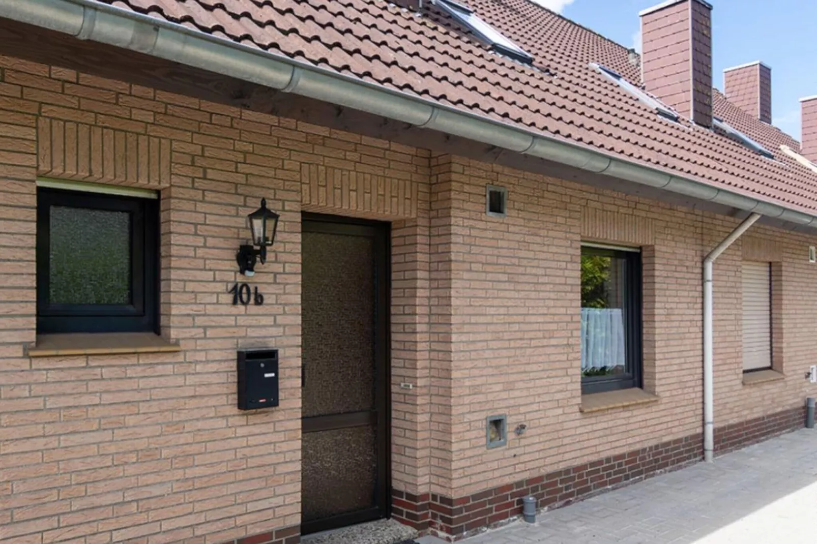 Reihenhaus Dornumersiel-Buitenkant zomer