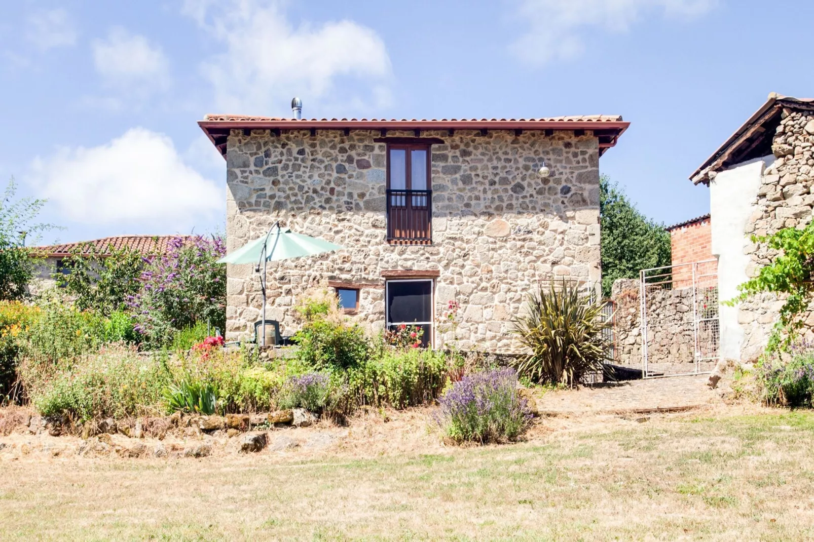 Casa Ribeira Sacra-Buitenkant zomer