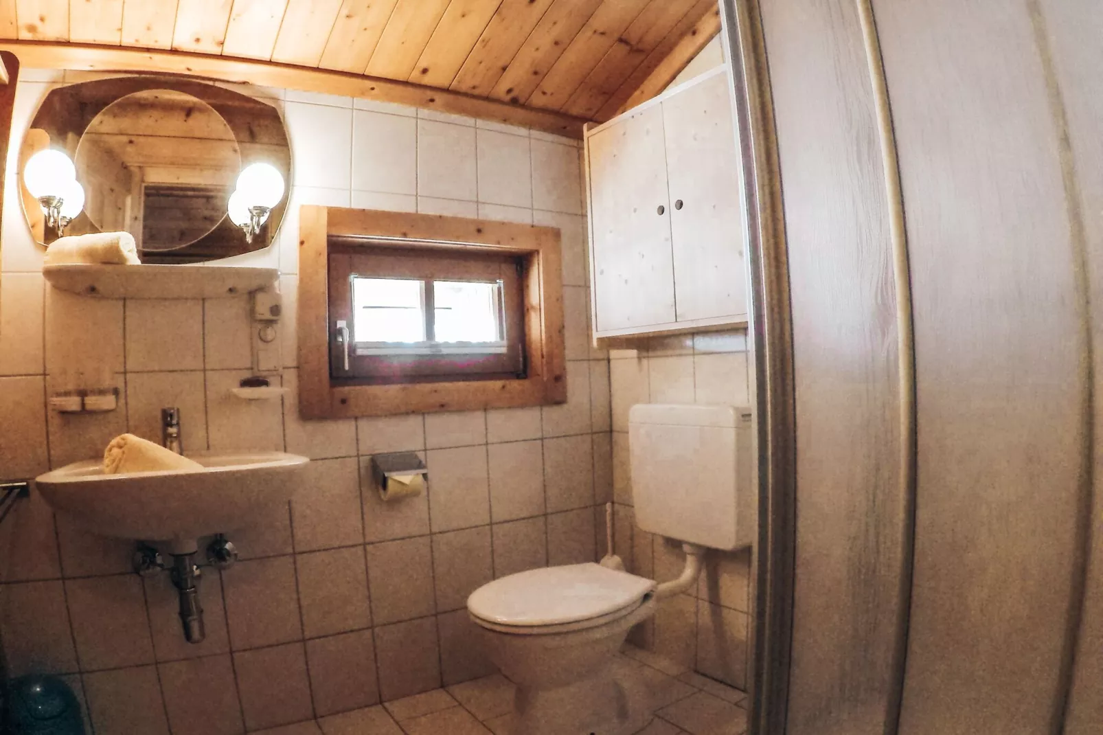 Ferienwohnung mit perfekter Lage-Badkamer
