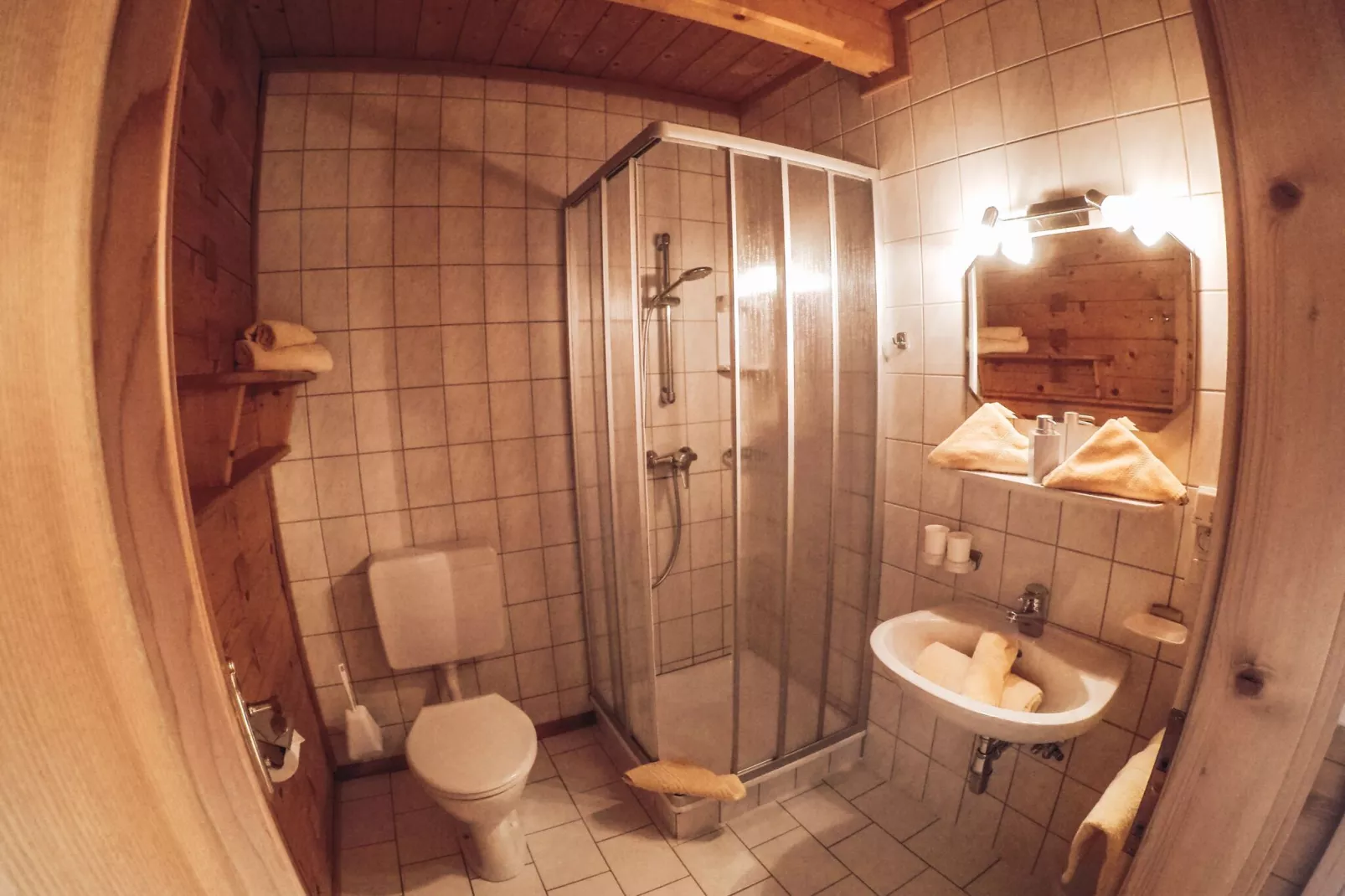 Ferienwohnung mit perfekter Lage-Badkamer