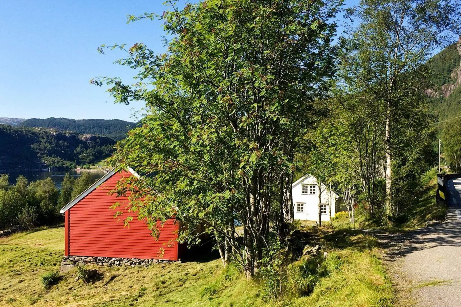 GARNESET/KVINGE-Buitenlucht