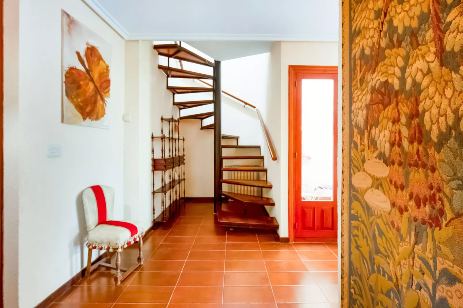 Sfeervol appartement in Laguardia met een rustige ligging-Overloop