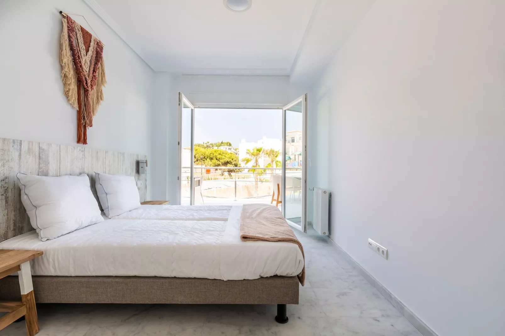 Luxe appartement, afwasmachine en uitzicht op zee-Slaapkamer
