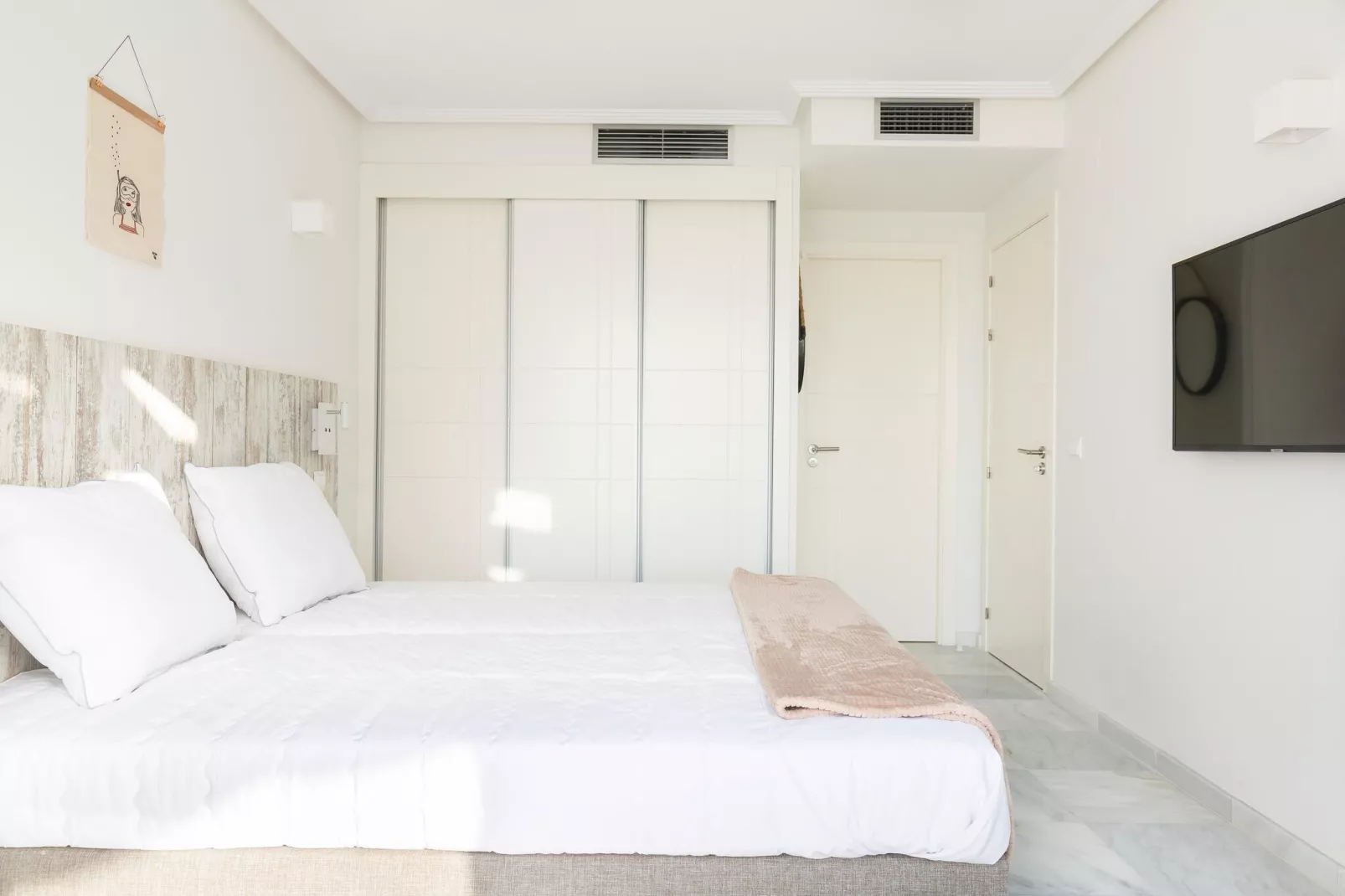 Luxe penthouse met afwasmachine en uitzicht op zee-Slaapkamer