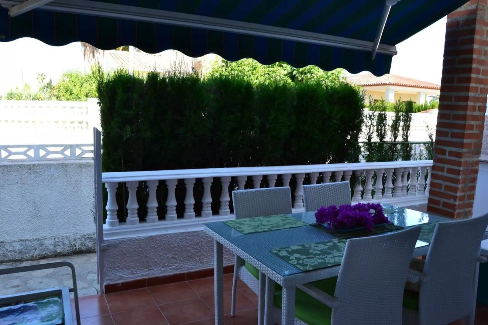 Villa Mimosa-Terrasbalkon
