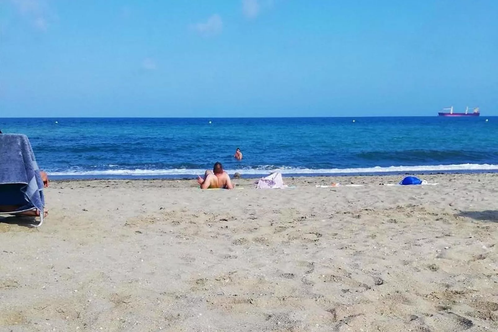 Bajo con terraza jardín y piscina privada-Gebieden zomer 20km