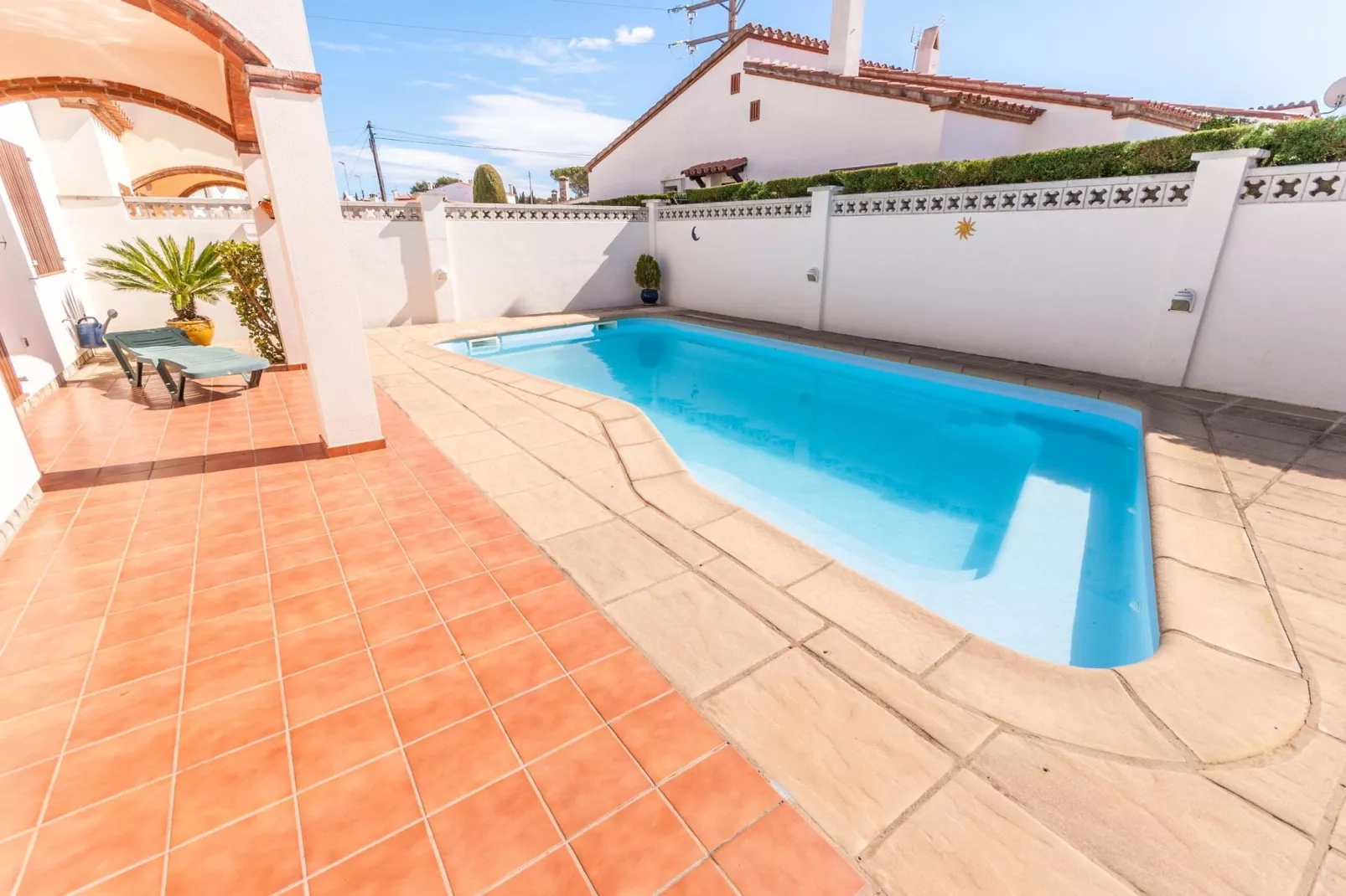 Vrijstaande vakantiewoning in L'Escala met privézwembad-Tuinen zomer