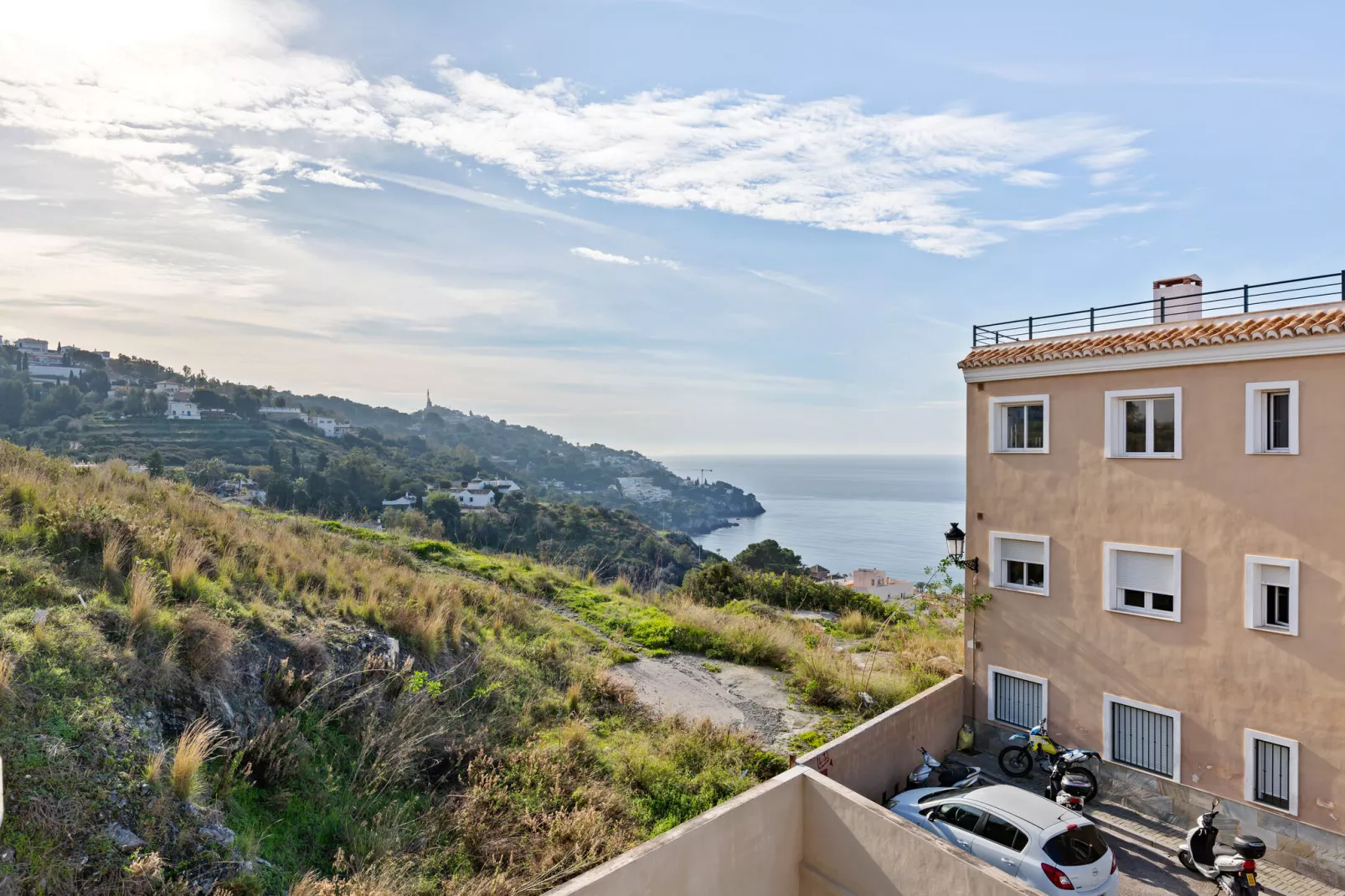 Apartamento con vistas al mar en La Herradura-Uitzicht zomer
