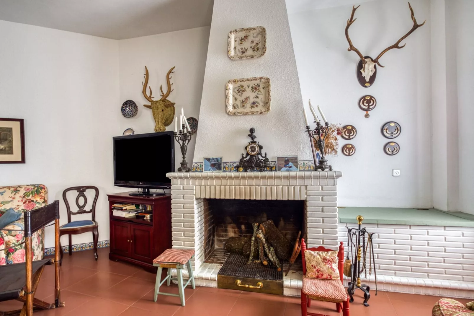 Beautiful house in a unique town-Woonkamer